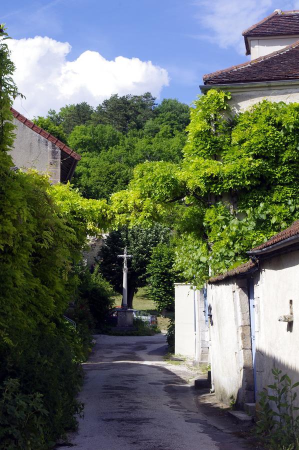 La Victoire De Noyers Villa Екстериор снимка